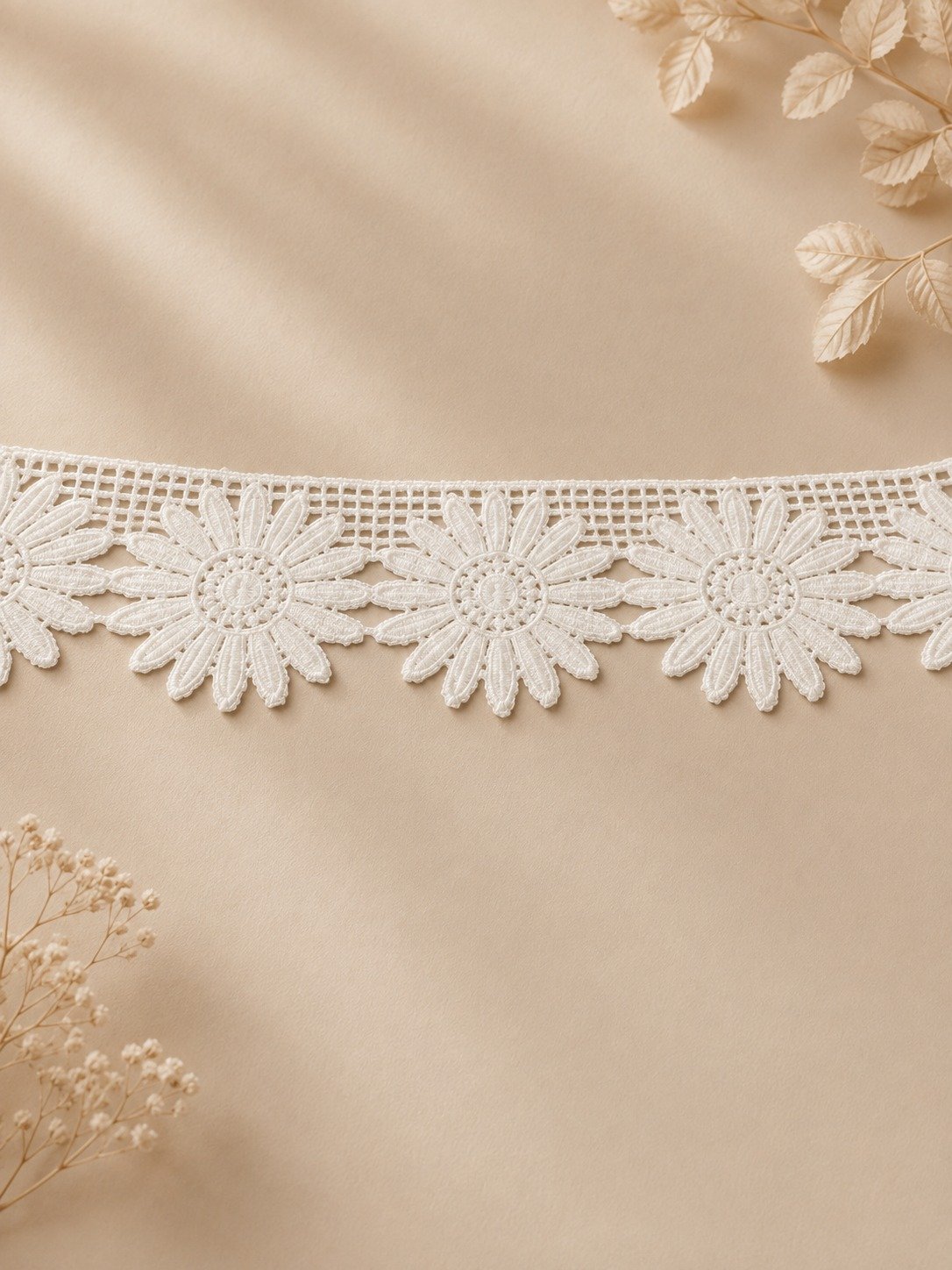 Elegant Daisy Floral Lace - Image 3