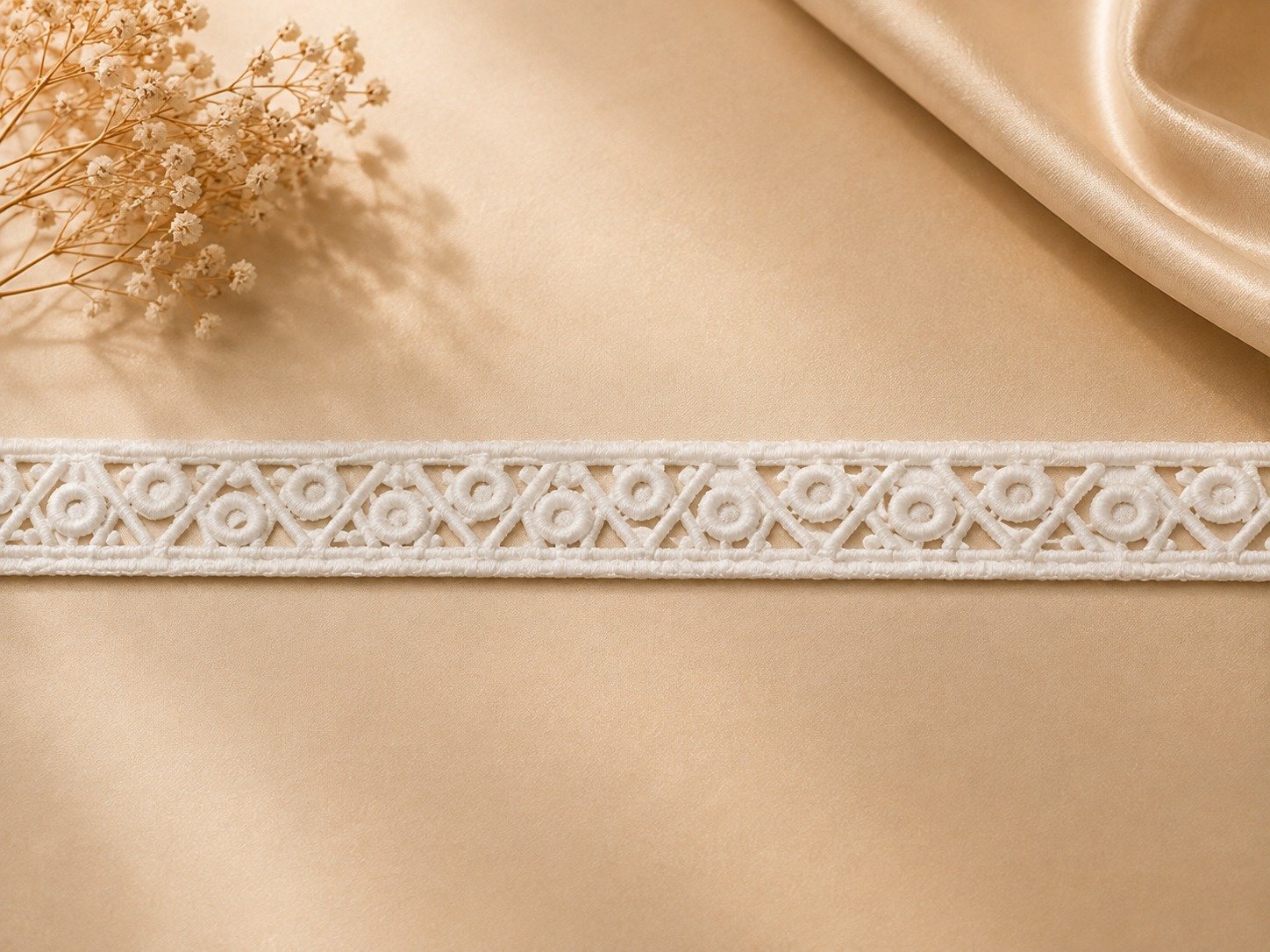 Classic Loop Lace Trim - Image 4